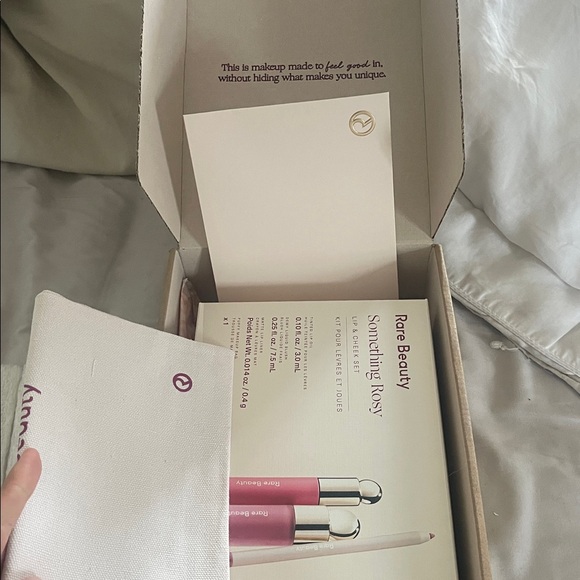 Rare Beauty “Something Rosy” Lip & Cheek Set - Picture 9 of 9